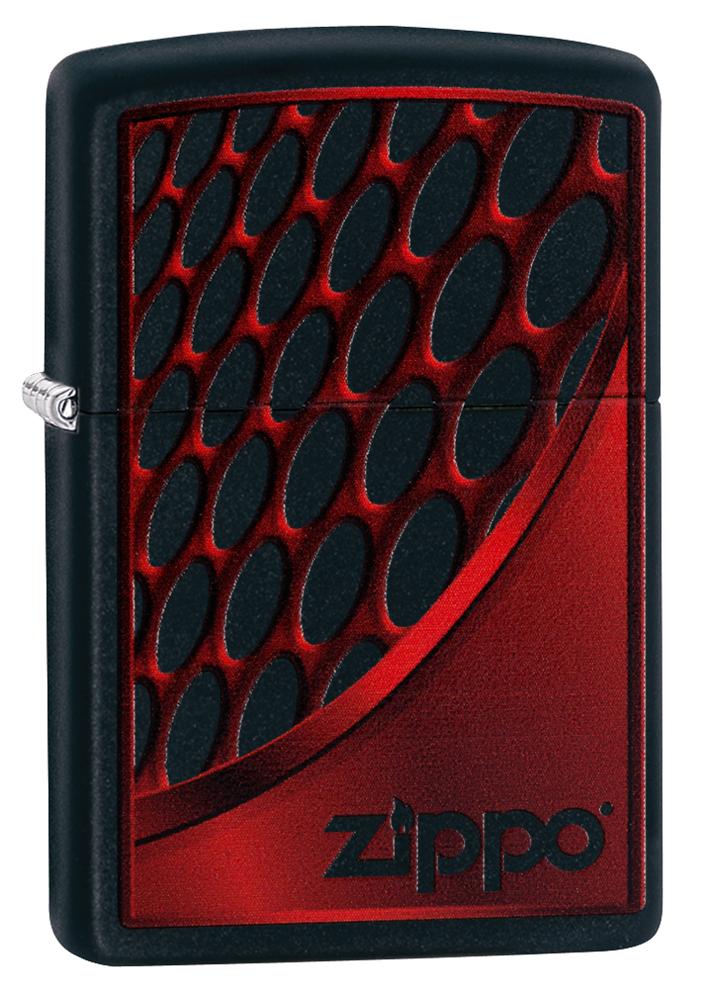 Vooraanzicht 3/4 hoek Zippo aansteker zwart Zippo-logo op rood-zwarte achtergrond