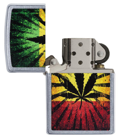  Zippo aansteker chroom met hennepblad kleuren van Jamaica op de achtergrond geoopend