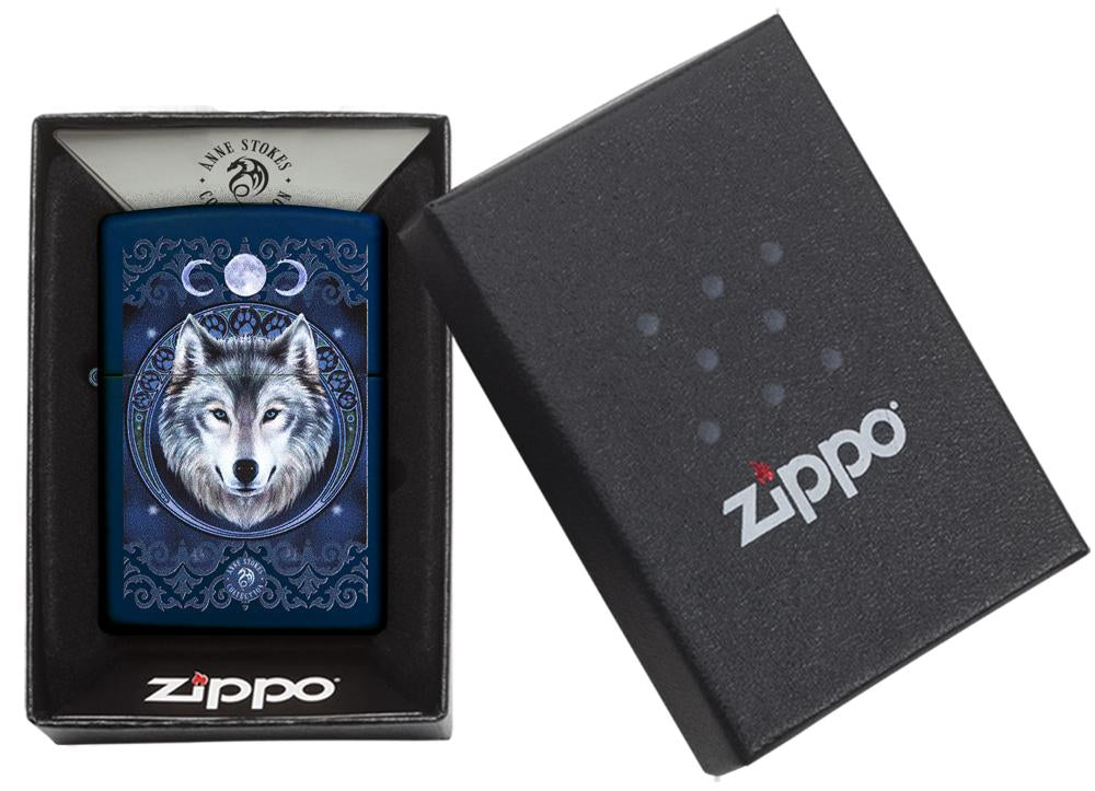 Zippo-aansteker wolvenkop in open geschenkverpakking