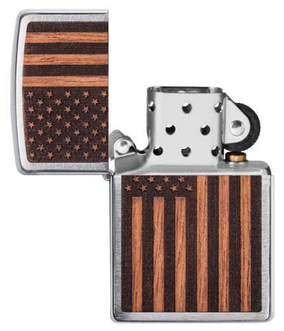 Zippo Woodchuck met Amerikaanse vlag open