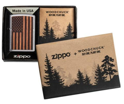 Zippo Woodchuck met Amerikaanse vlag in open doos