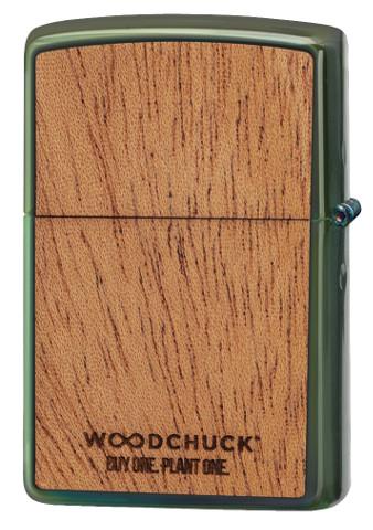 Acheraanzicht Zippo Woodchuck met groene Zippo-vlam